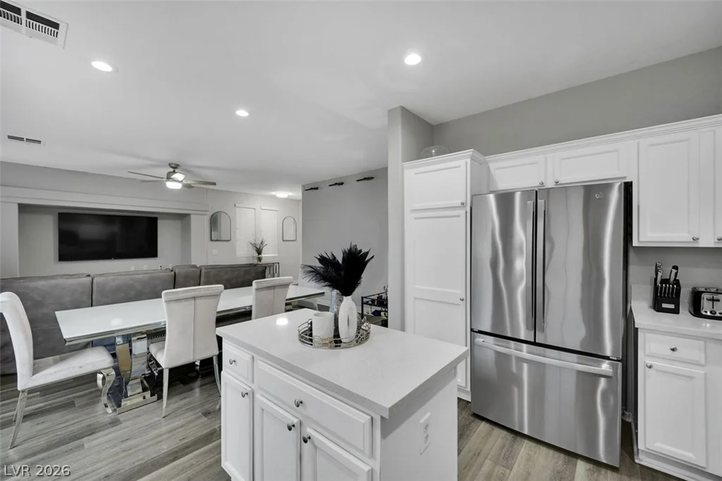 6940 Willow Warbler, North Las Vegas, NV 89084