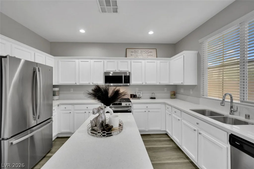6940 Willow Warbler, North Las Vegas, NV 89084