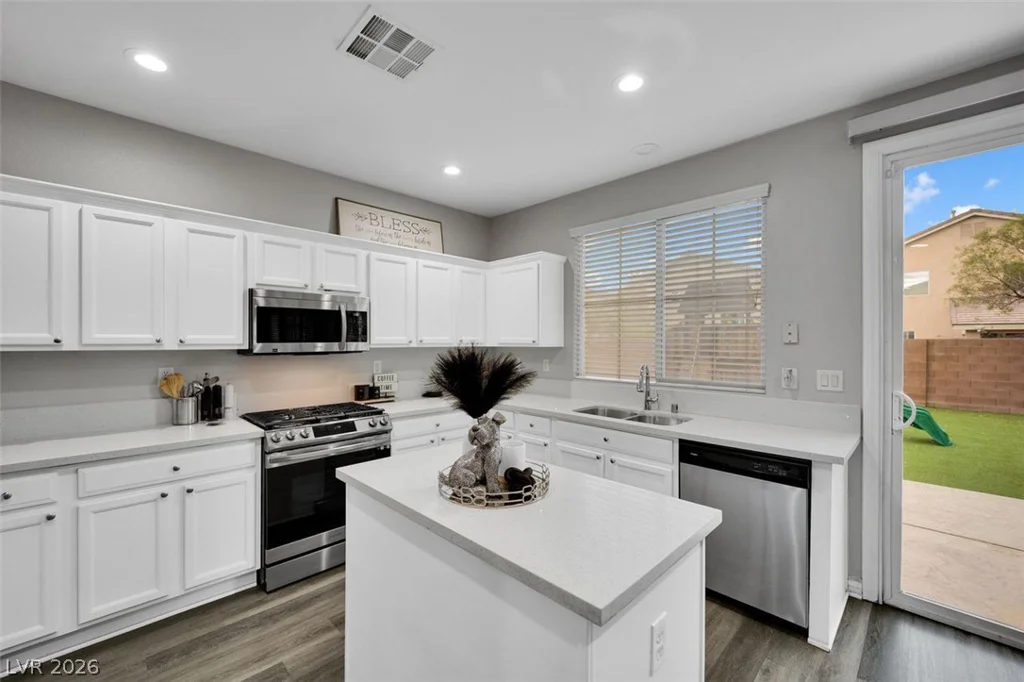 6940 Willow Warbler, North Las Vegas, NV 89084