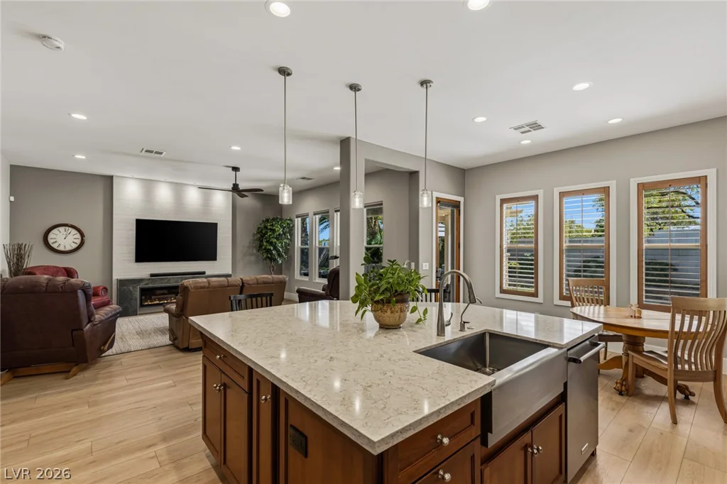 10713 Beringer, Las Vegas, NV 89144