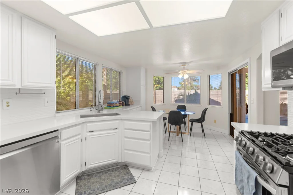 4708 Standing Bluff, Las Vegas, NV 89130