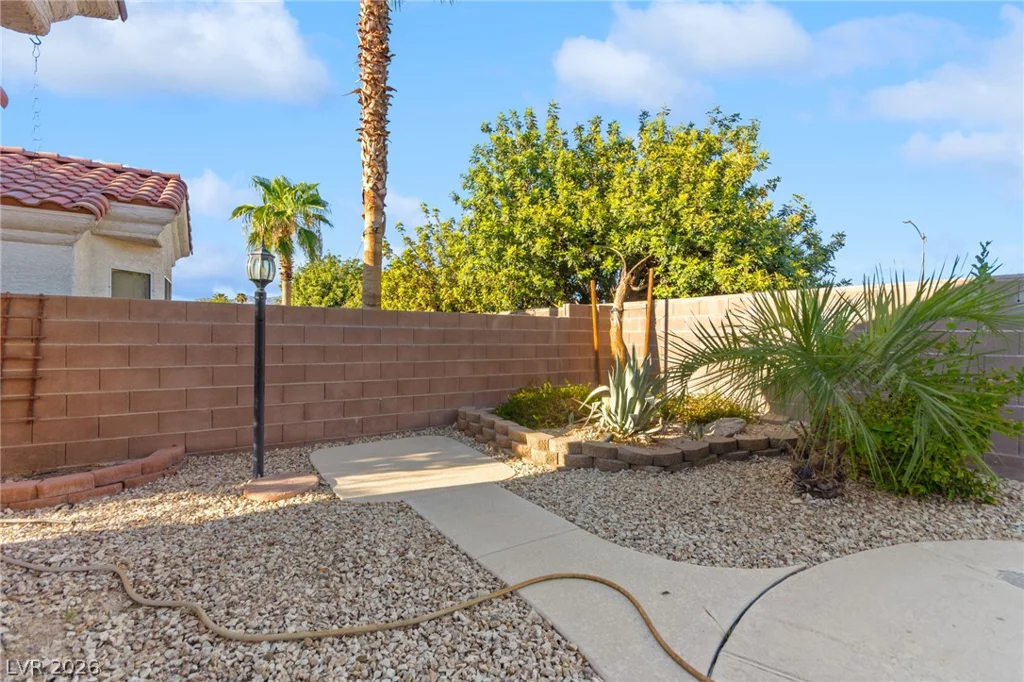 4708 Standing Bluff, Las Vegas, NV 89130