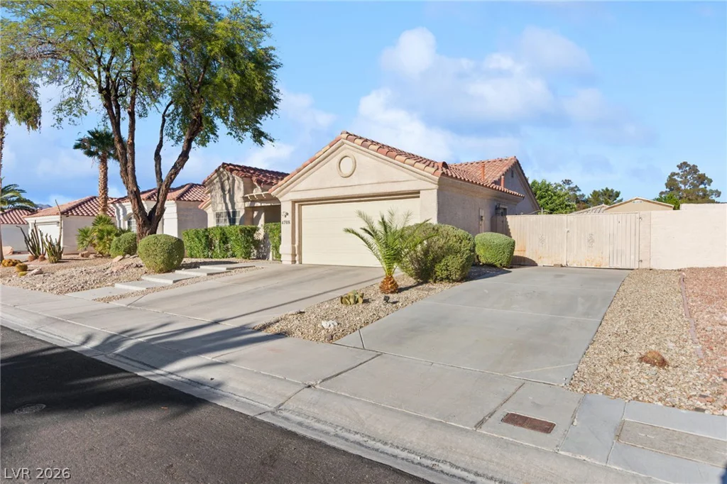 4708 Standing Bluff, Las Vegas, NV 89130