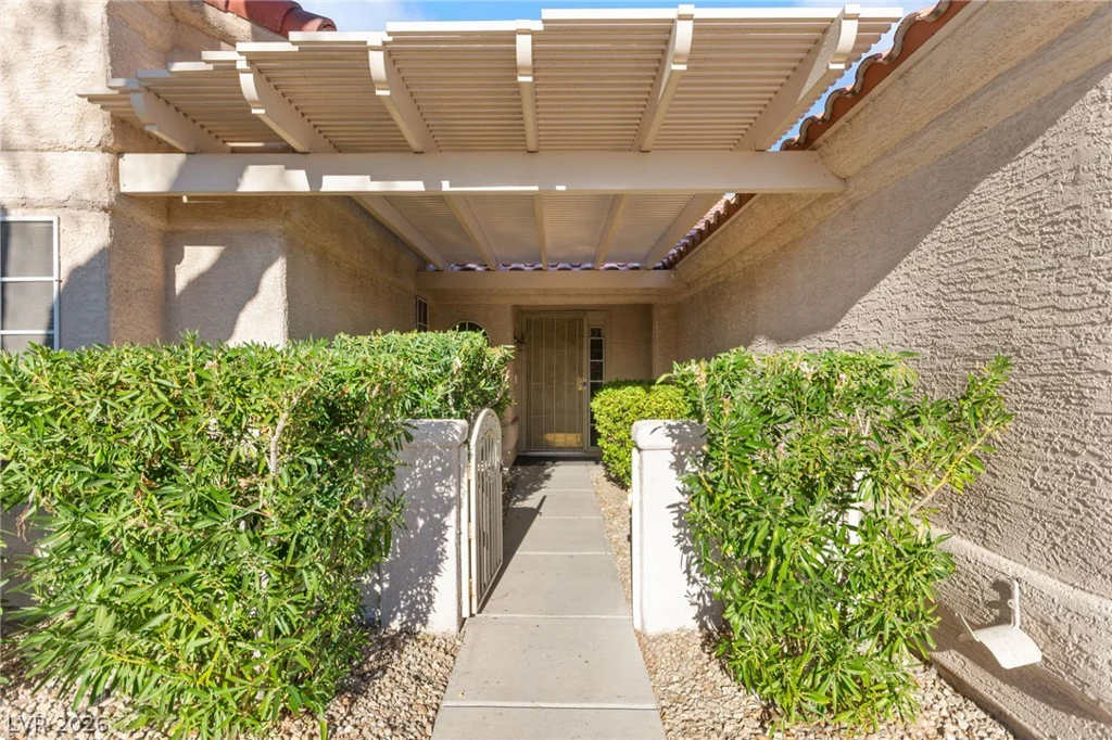 4708 Standing Bluff, Las Vegas, NV 89130