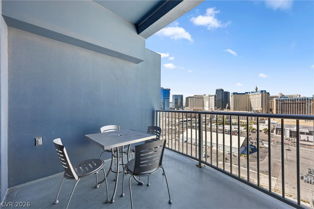 211 Flamingo, Las Vegas, NV 89169