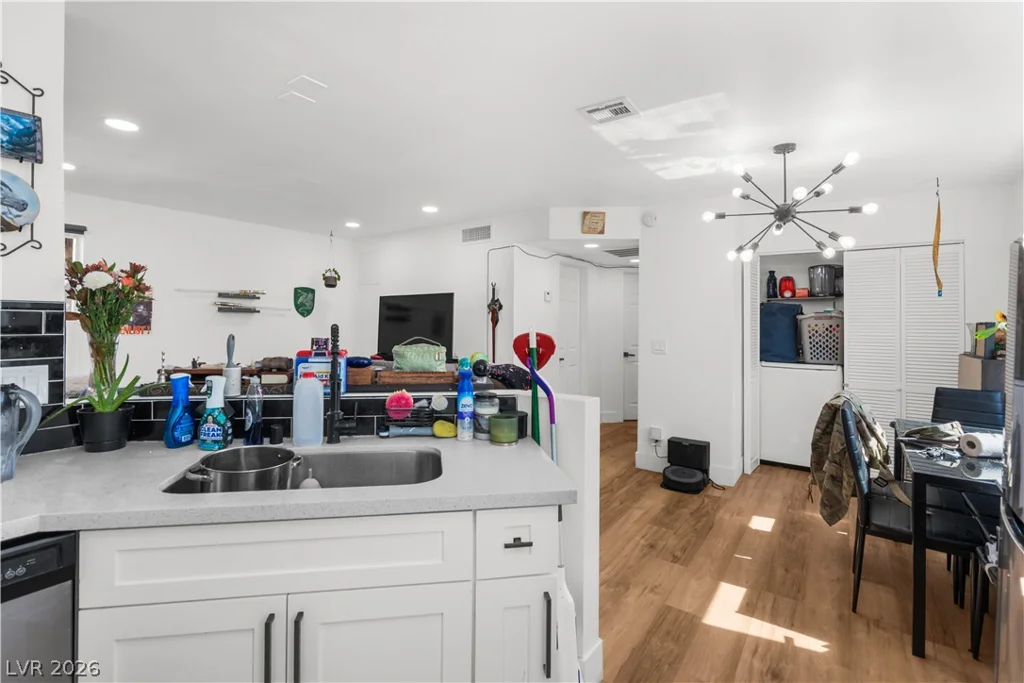 2201 Sun, North Las Vegas, NV 89030