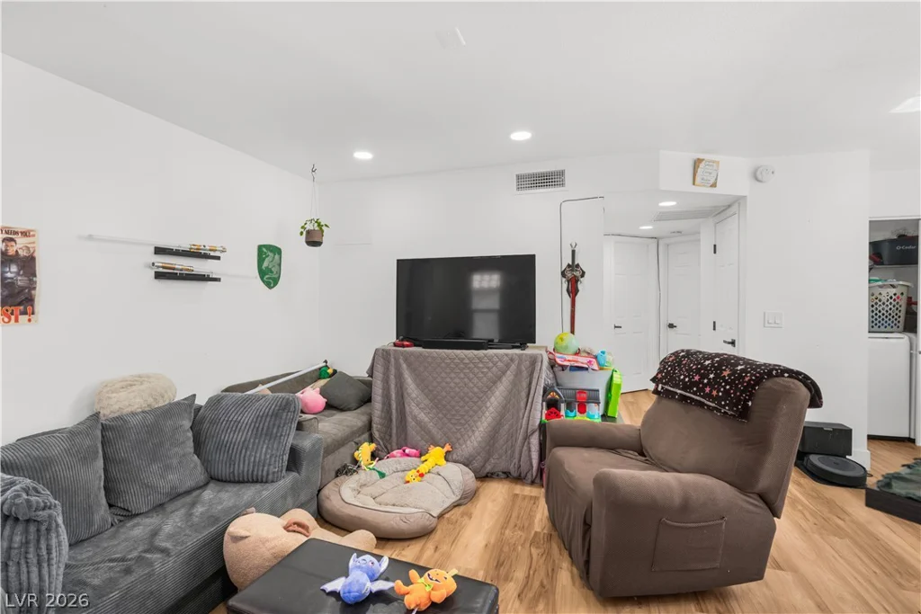 2201 Sun, North Las Vegas, NV 89030