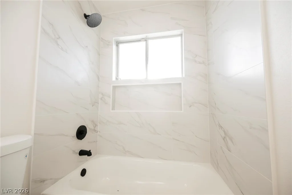 1004 Baker, Las Vegas, NV 89108
