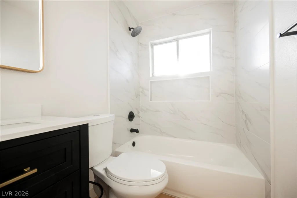 1004 Baker, Las Vegas, NV 89108