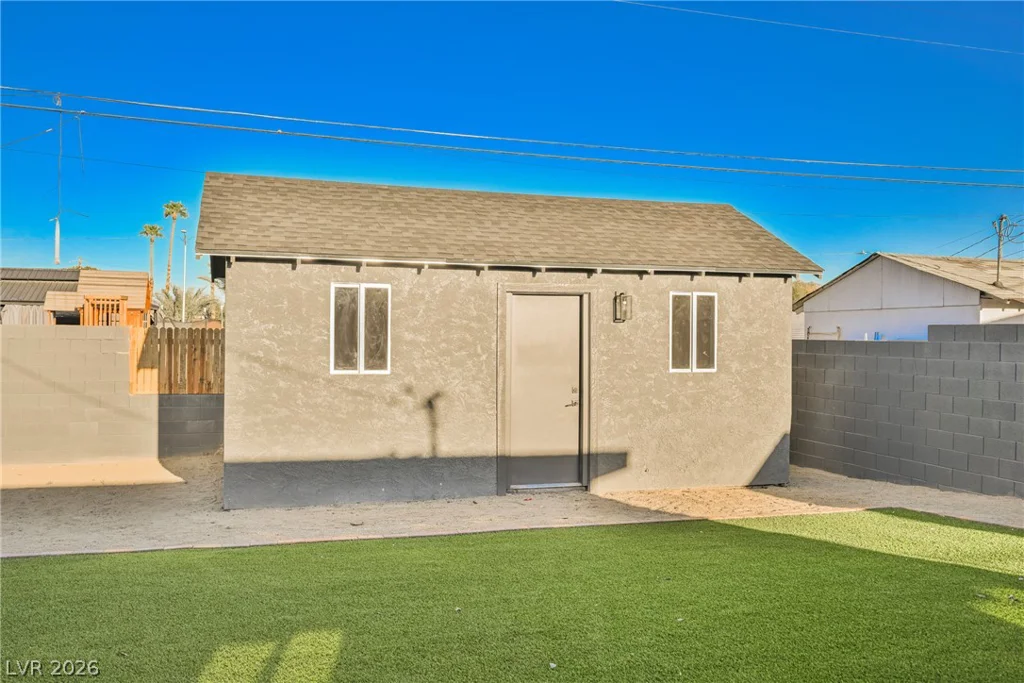 1004 Baker, Las Vegas, NV 89108