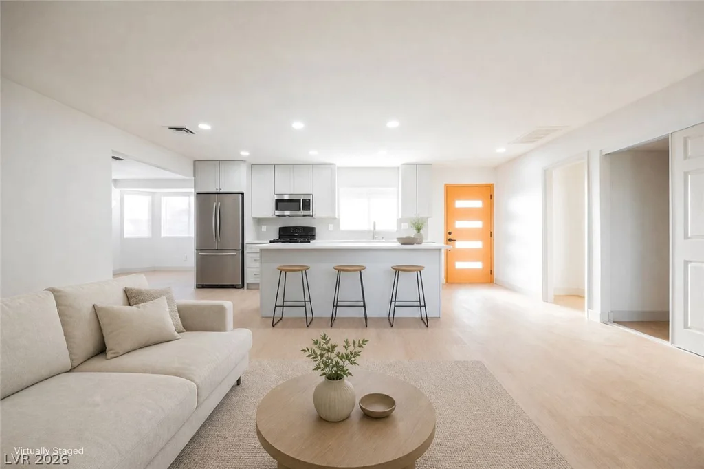 1004 Baker, Las Vegas, NV 89108