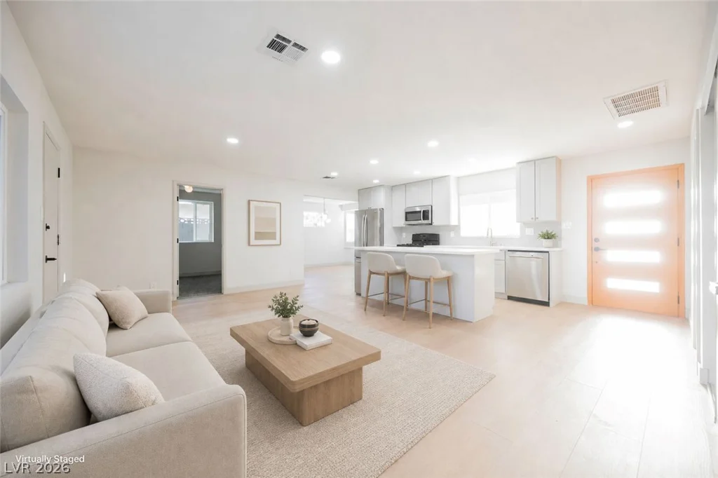 1004 Baker, Las Vegas, NV 89108