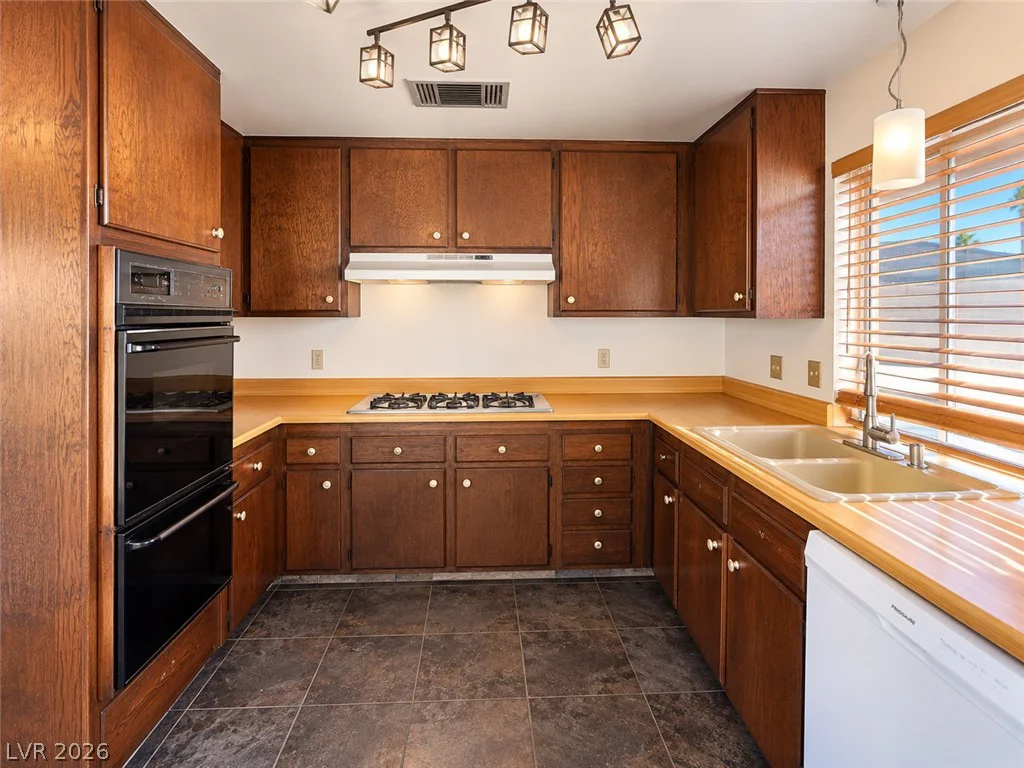 4124 Autumn, Las Vegas, NV 89120