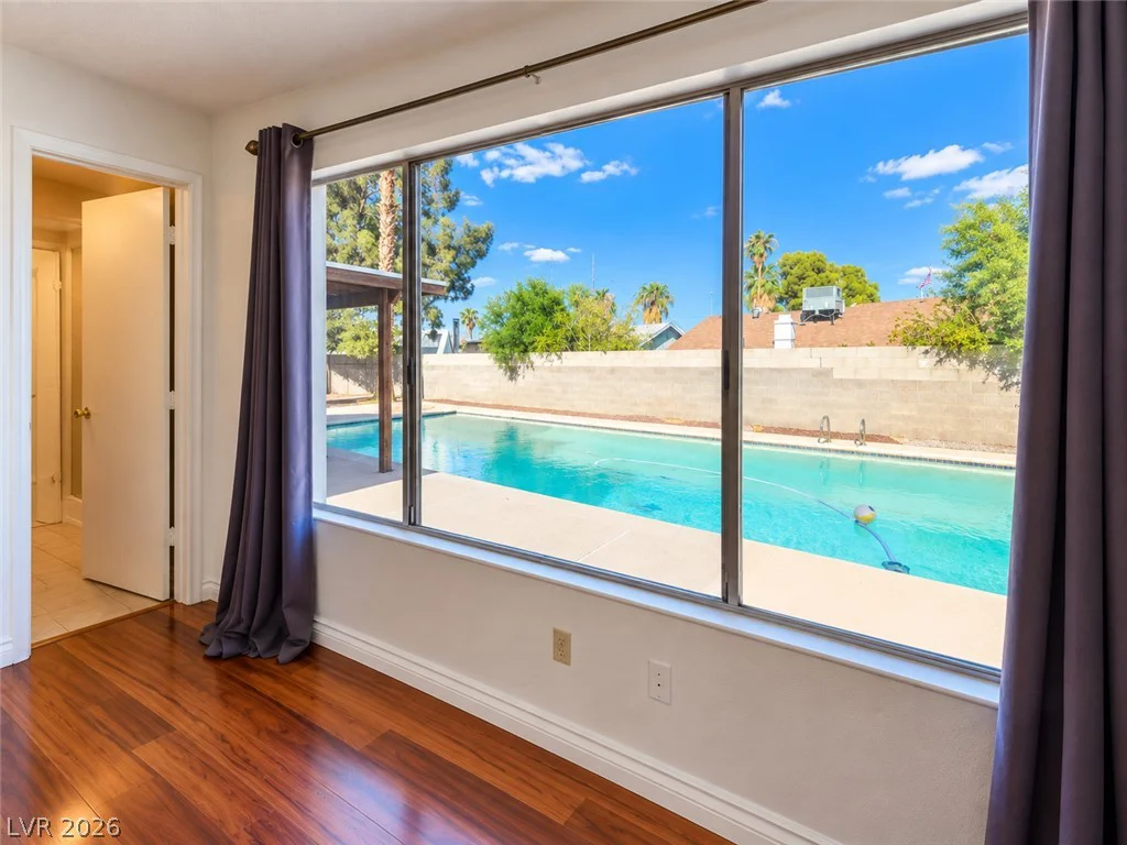 4124 Autumn, Las Vegas, NV 89120