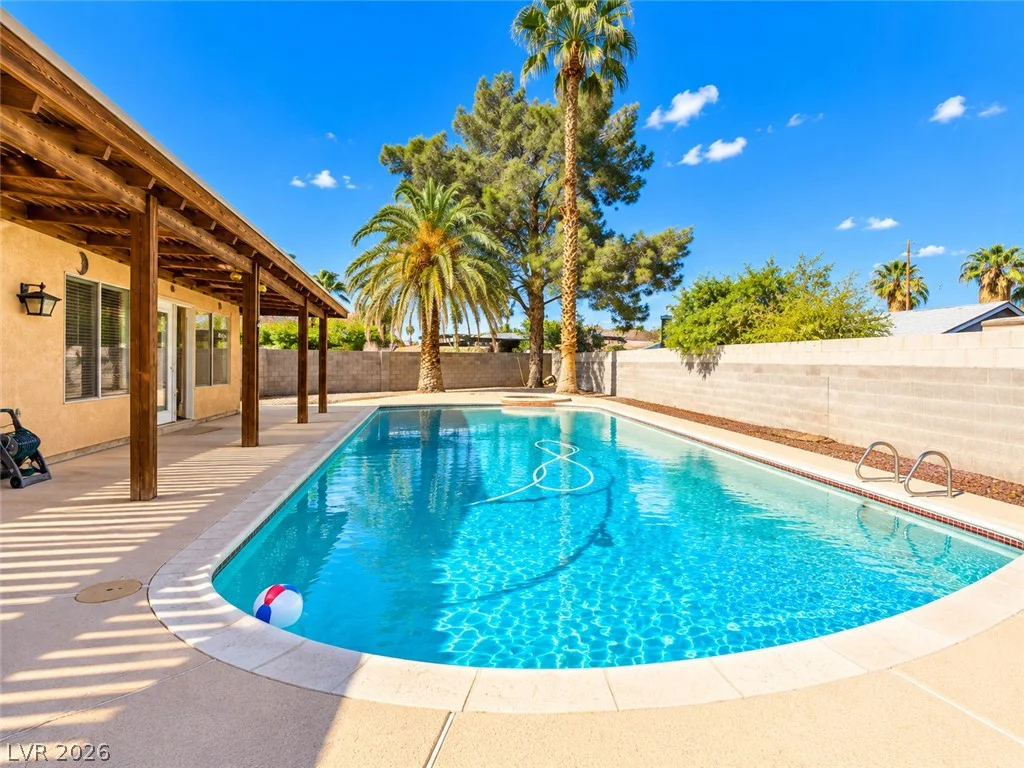 4124 Autumn, Las Vegas, NV 89120