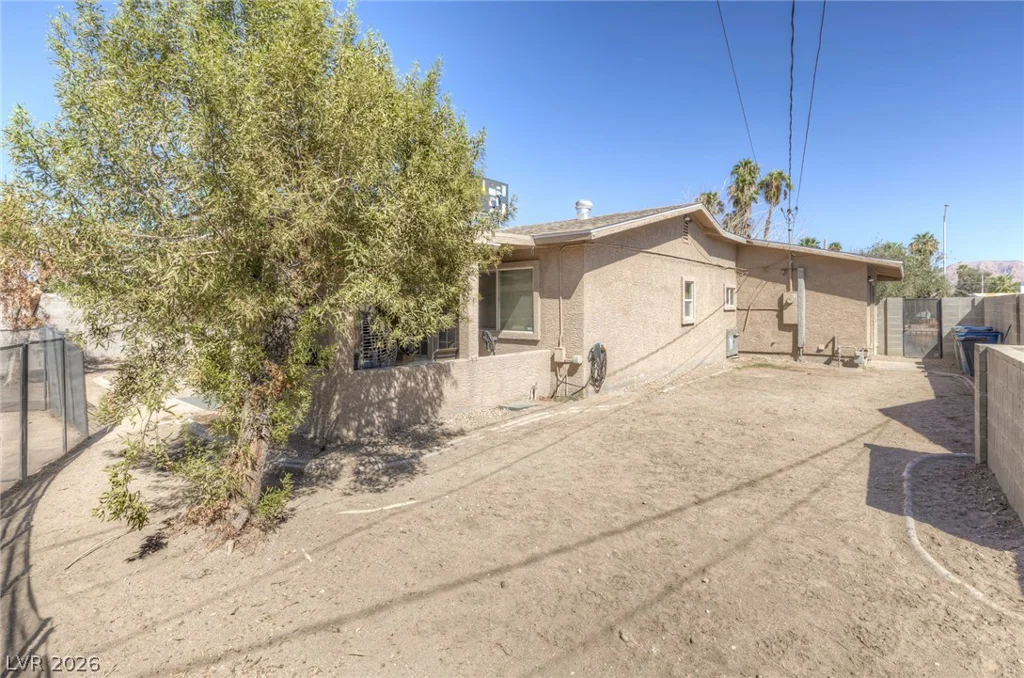 1305 Mojave, Las Vegas, NV 89101