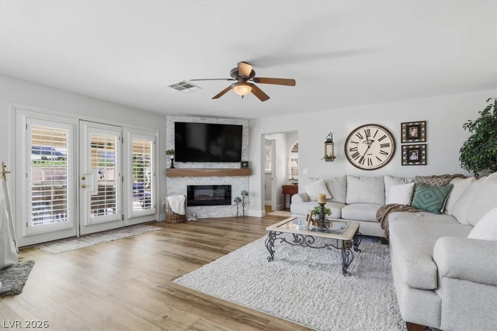 8213 Fawn Brook, Las Vegas, NV 89149