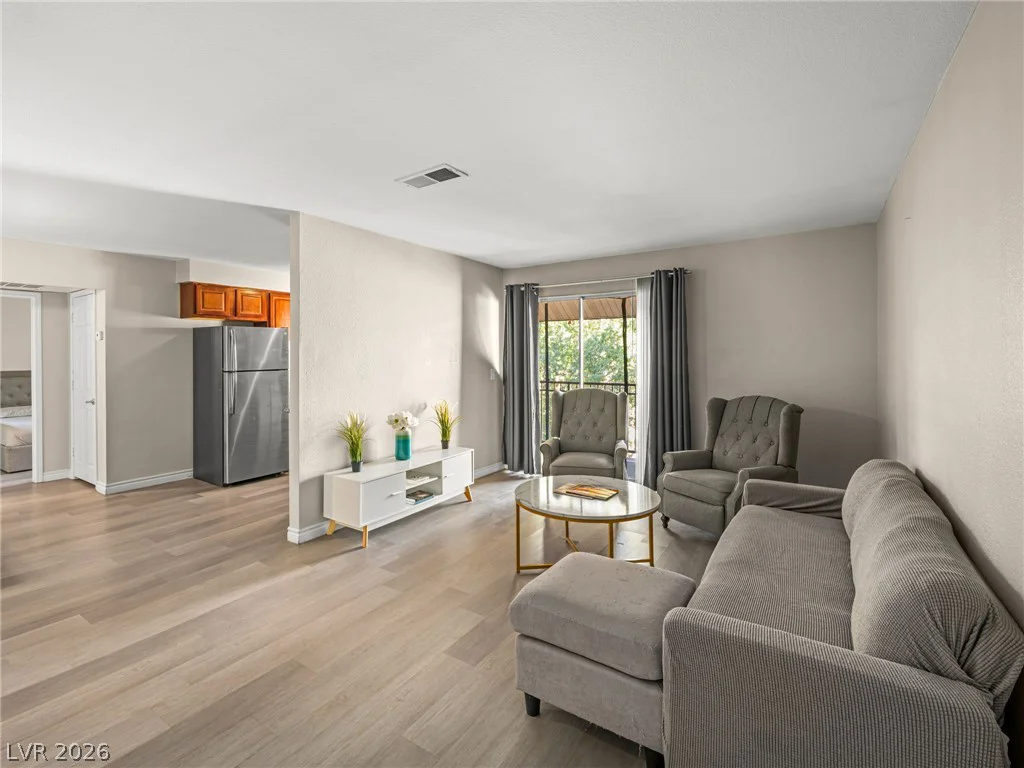 4450 Sandy River, Las Vegas, NV 89103