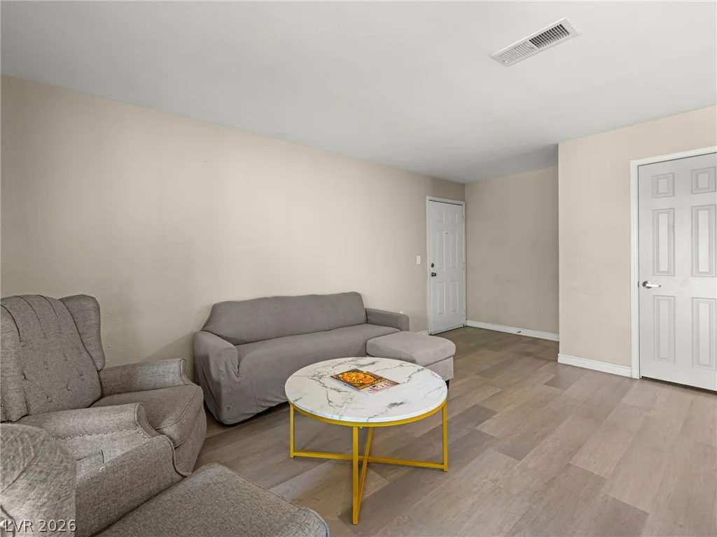 4450 Sandy River, Las Vegas, NV 89103