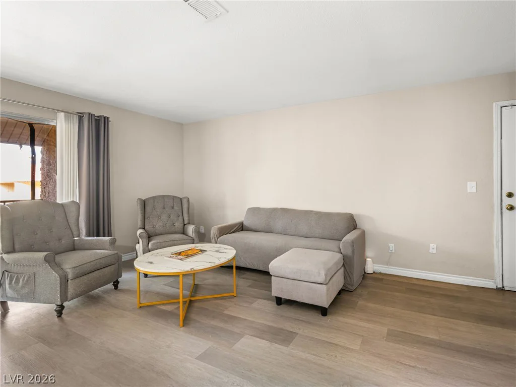 4450 Sandy River, Las Vegas, NV 89103