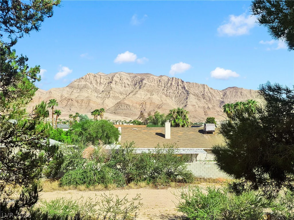 920 Sloan, Las Vegas, NV 89110