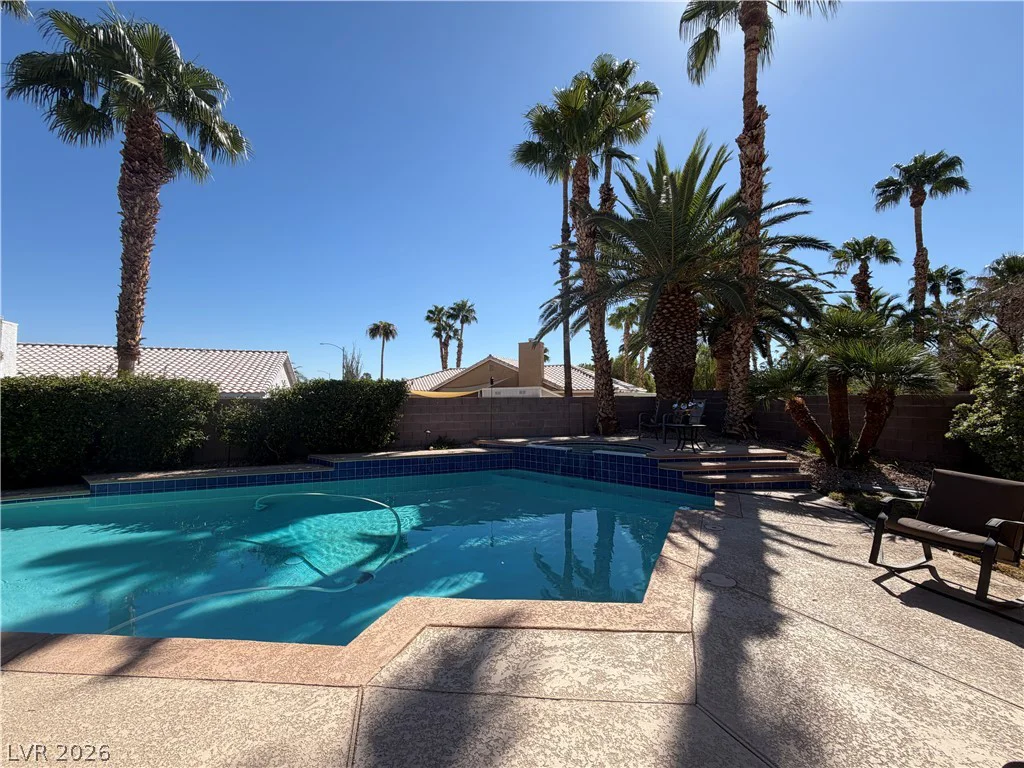 3708 Glen Ridge, Las Vegas, NV 89108