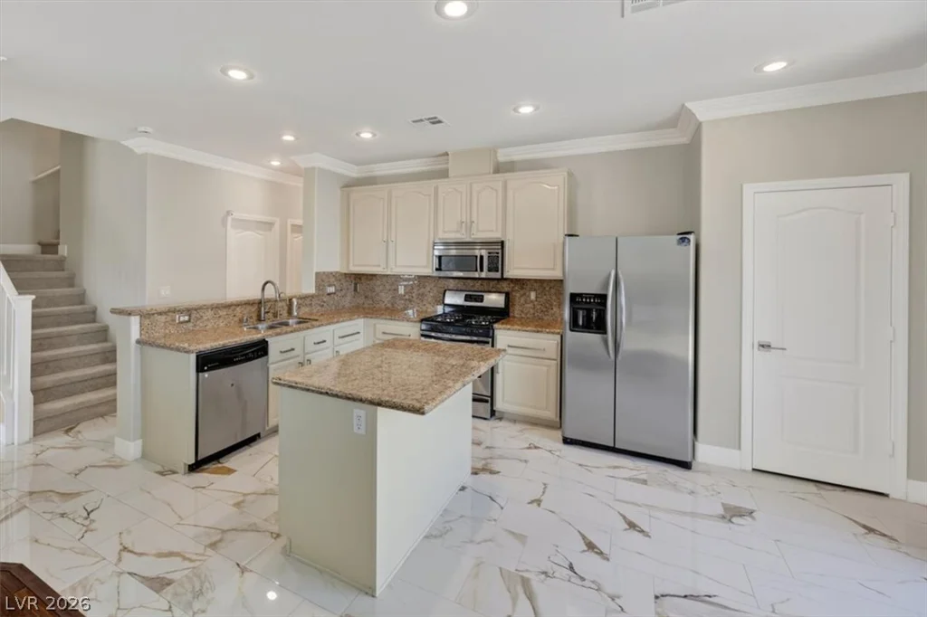 262 Fox Lake, Las Vegas, NV 89148