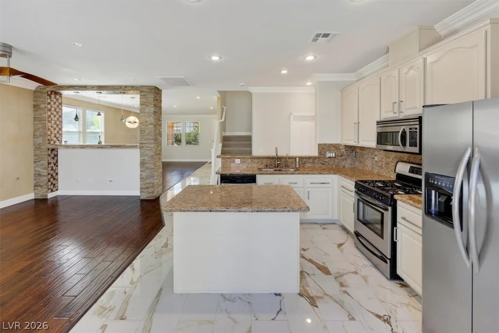 262 Fox Lake, Las Vegas, NV 89148