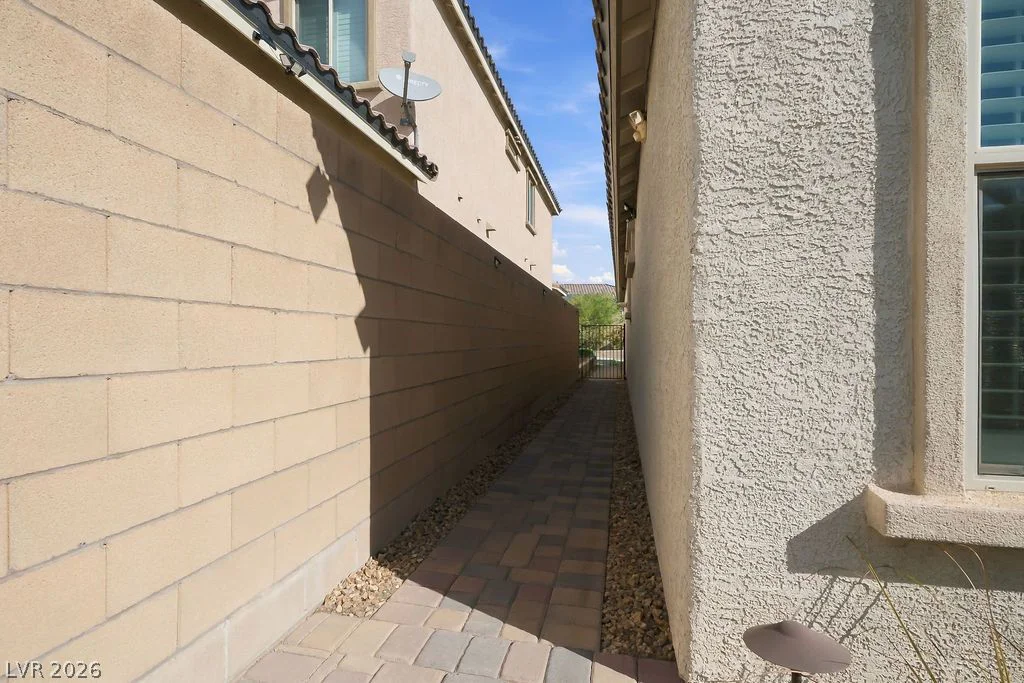 9945 Bristlecone Skye, Las Vegas, NV 89166