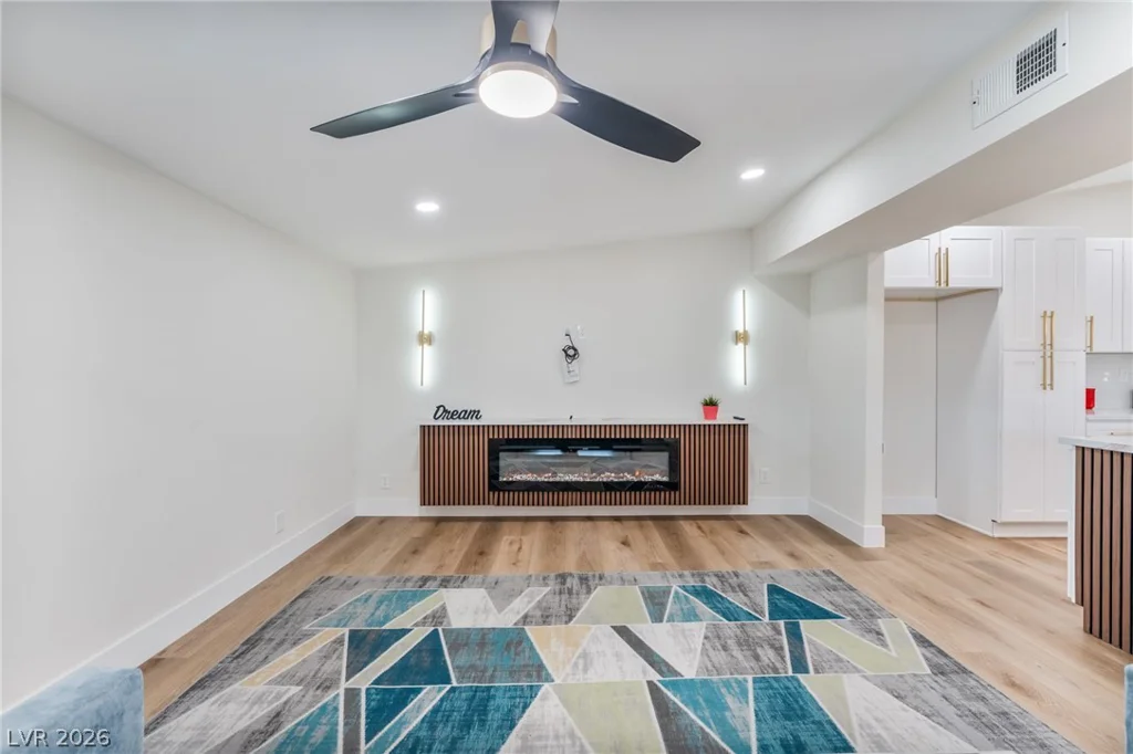 4214 Wyoming, Las Vegas, NV 89104