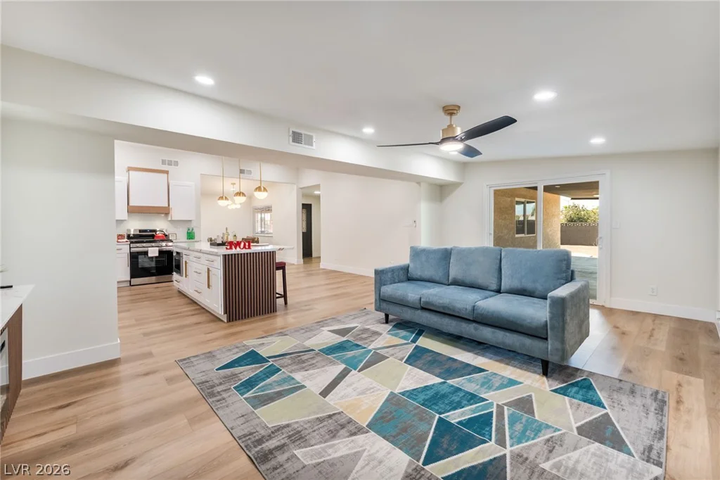 4214 Wyoming, Las Vegas, NV 89104