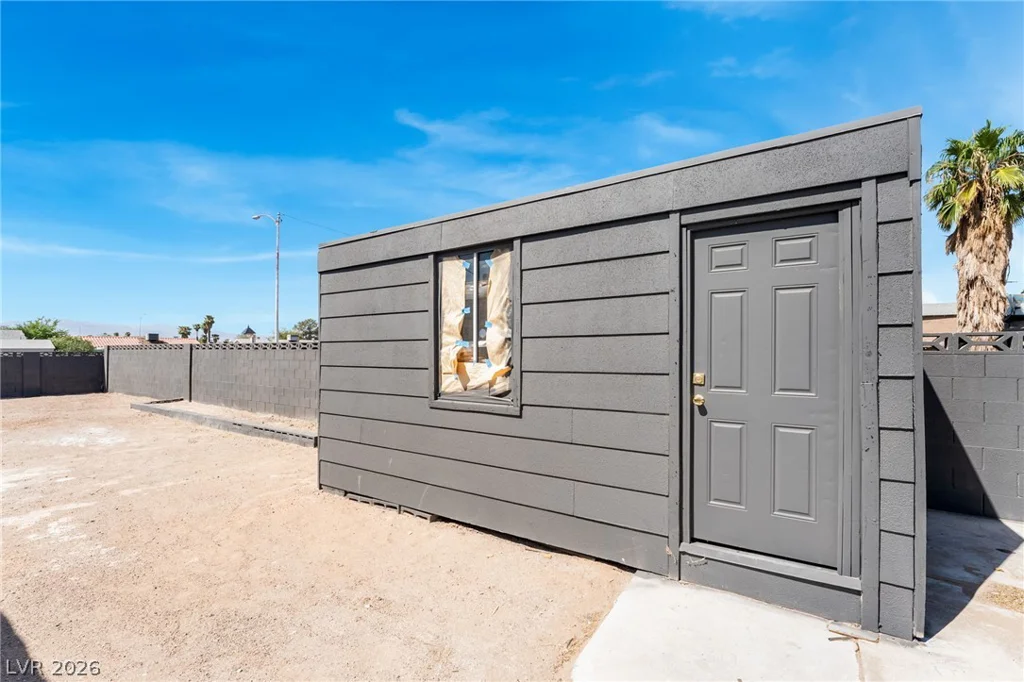 4214 Wyoming, Las Vegas, NV 89104