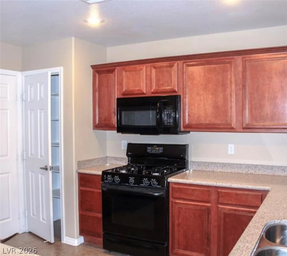 6820 Sweet Pecan, Las Vegas, NV 89149
