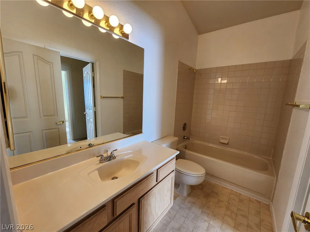 8301 Boseck, Las Vegas, NV 89145
