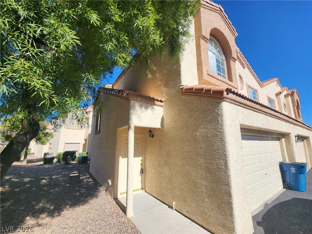 8301 Boseck, Las Vegas, NV 89145