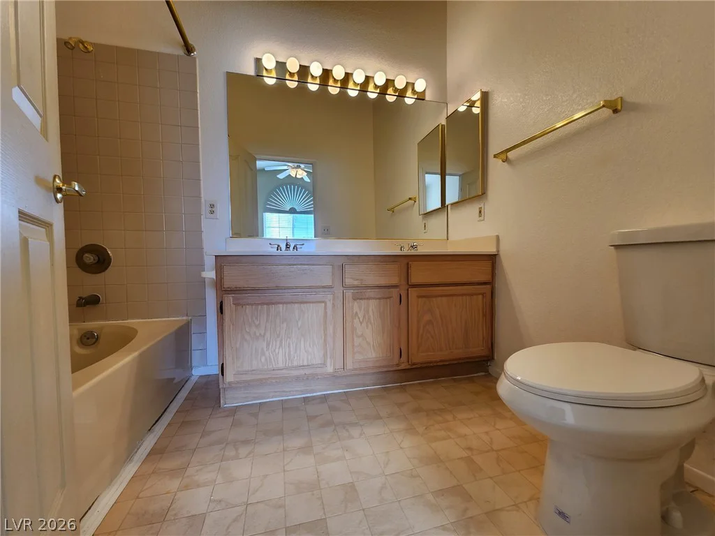 8301 Boseck, Las Vegas, NV 89145