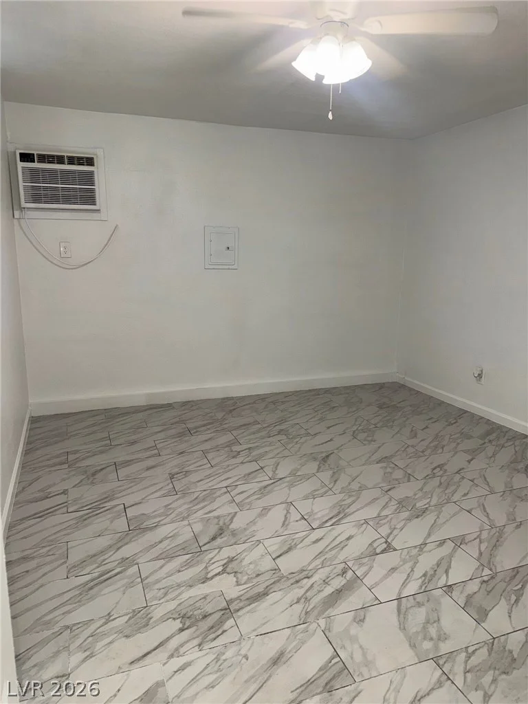3974 Arizona, Las Vegas, NV 89104