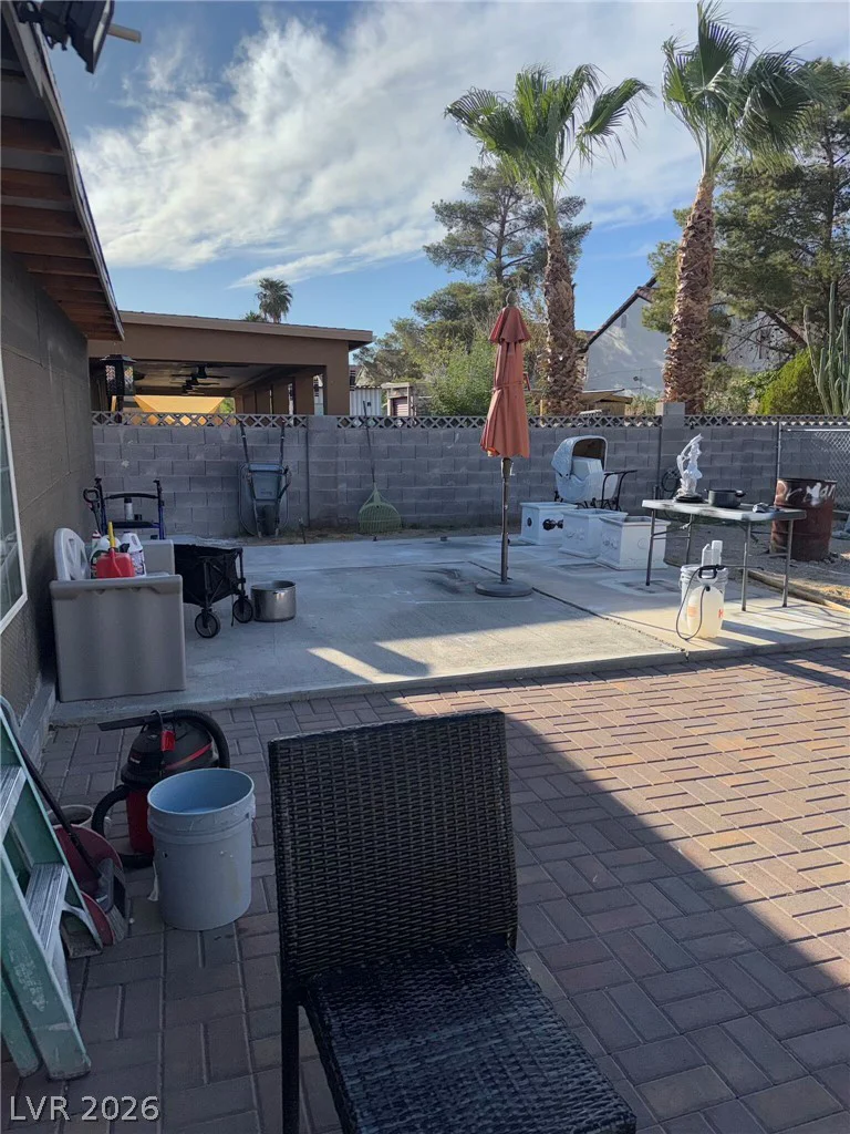 3974 Arizona, Las Vegas, NV 89104