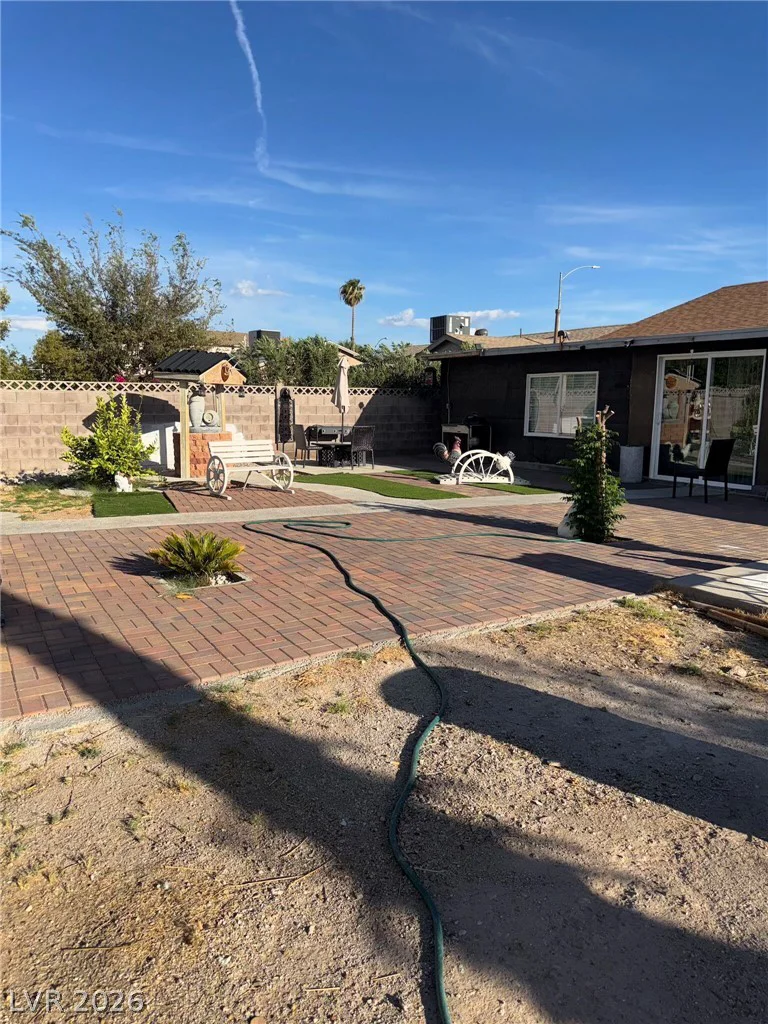 3974 Arizona, Las Vegas, NV 89104