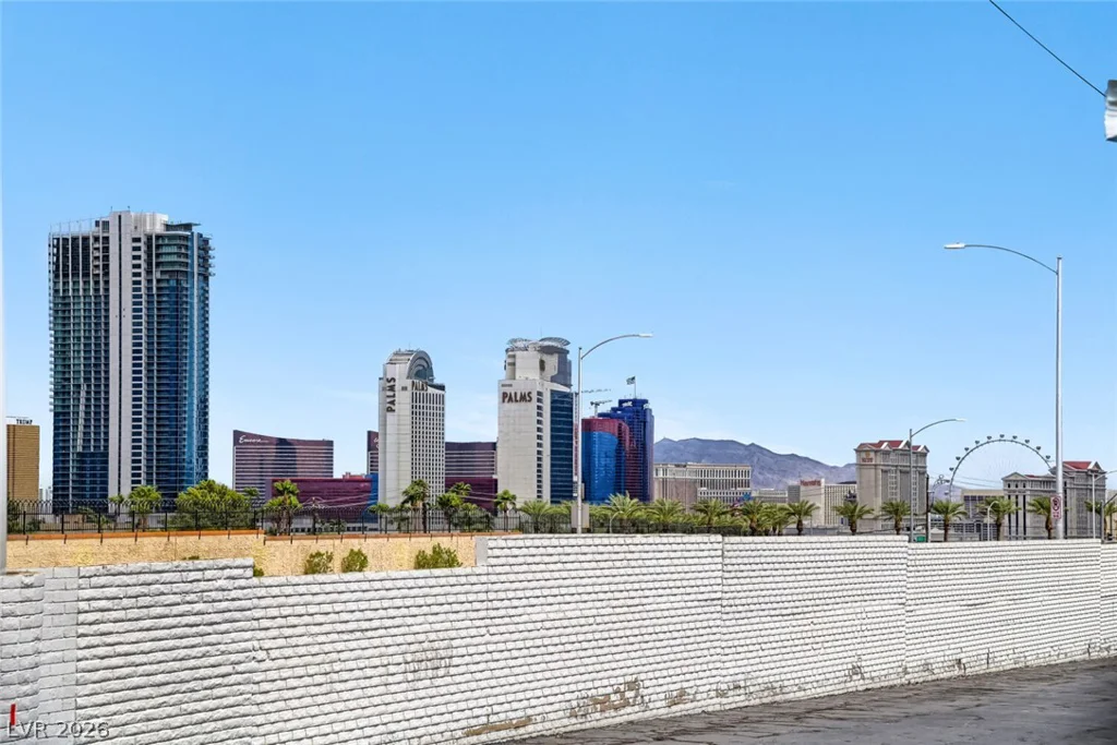 5109 Ridge, Las Vegas, NV 89103