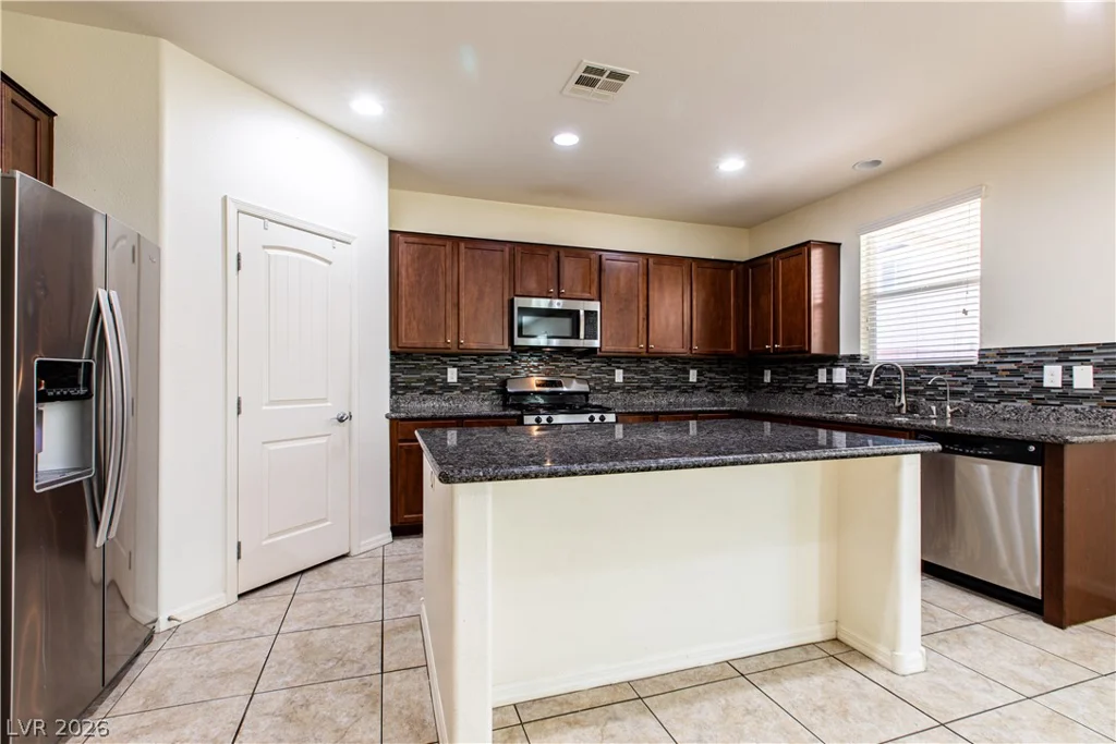 7915 Dell Ridge, Las Vegas, NV 89179