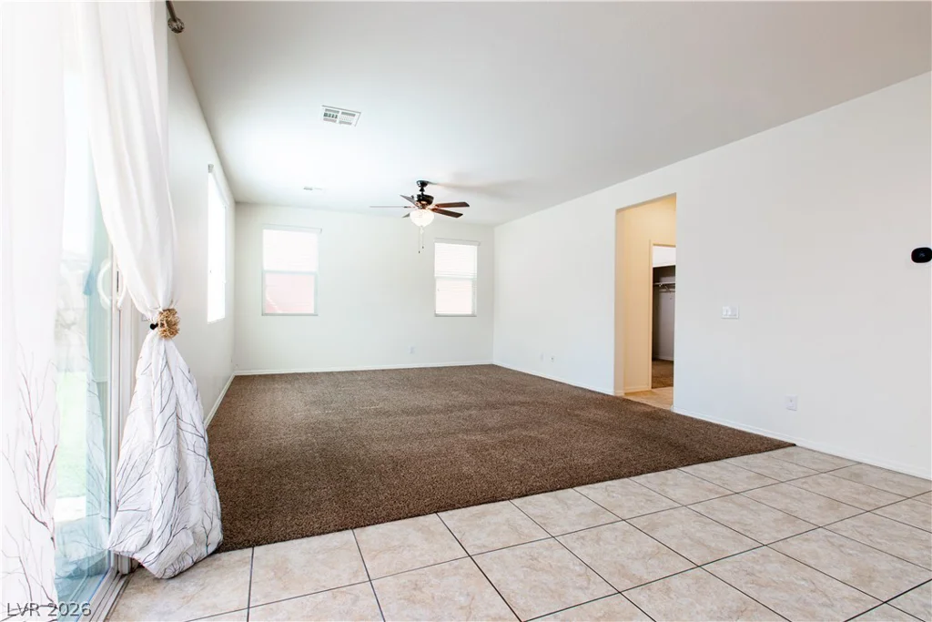 7915 Dell Ridge, Las Vegas, NV 89179
