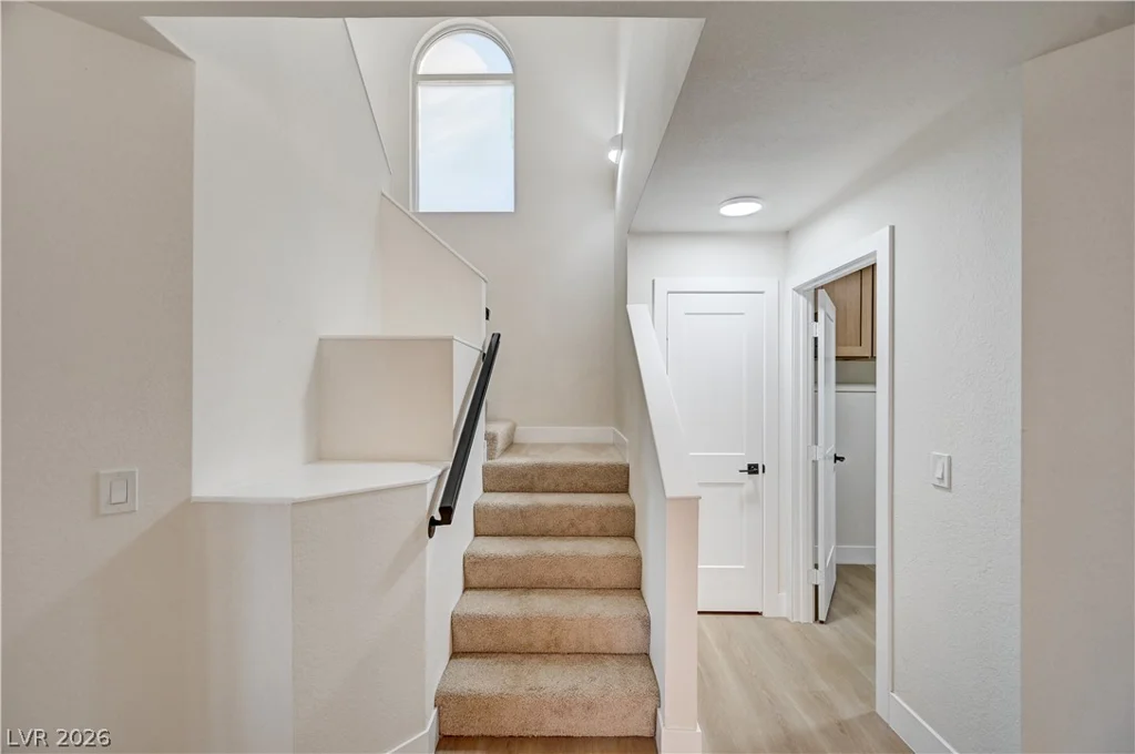 1600 Royal Canyon, Las Vegas, NV 89128