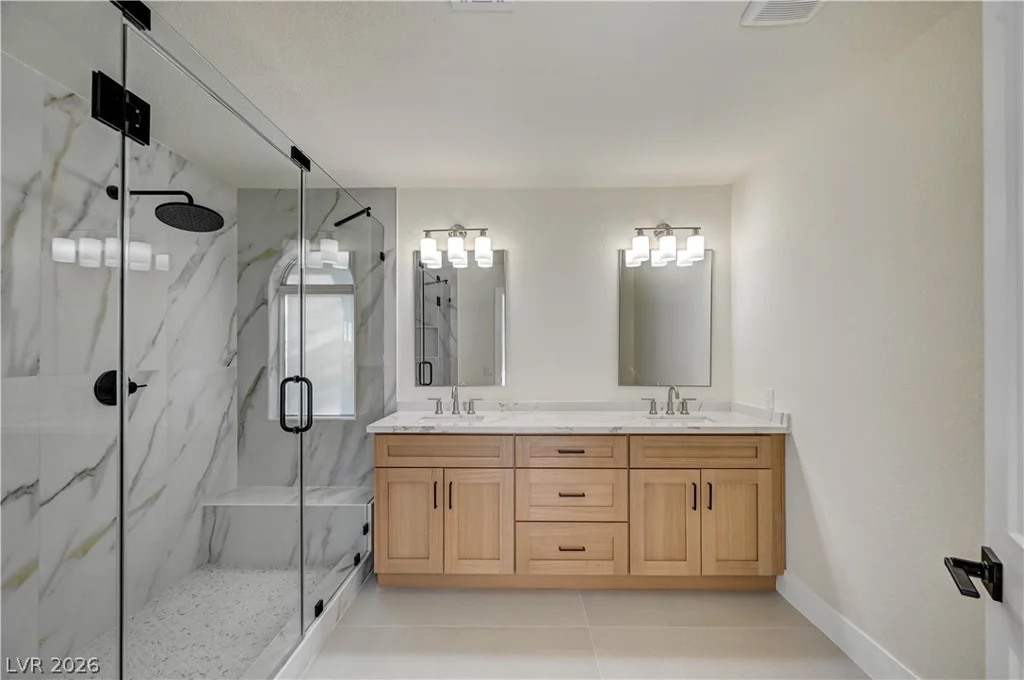 1600 Royal Canyon, Las Vegas, NV 89128