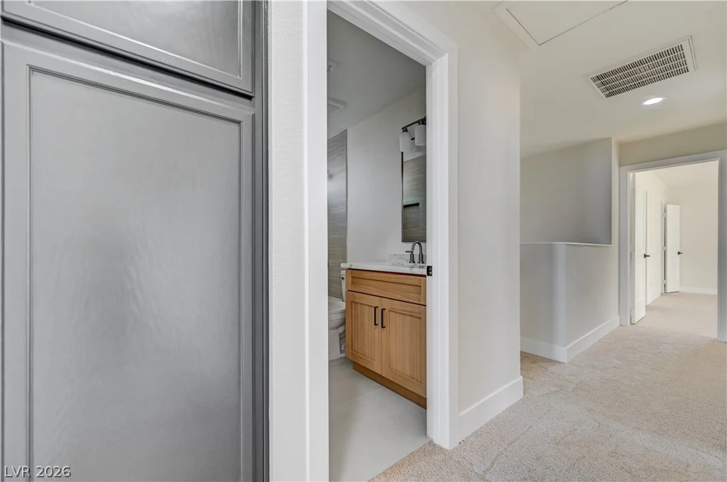 1600 Royal Canyon, Las Vegas, NV 89128