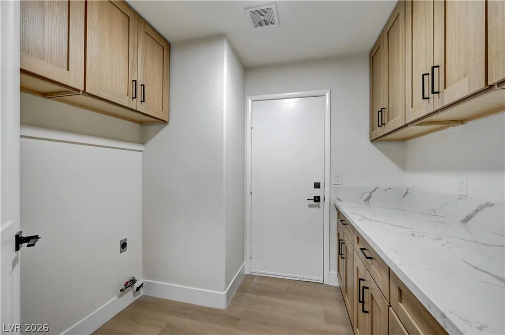 1600 Royal Canyon, Las Vegas, NV 89128
