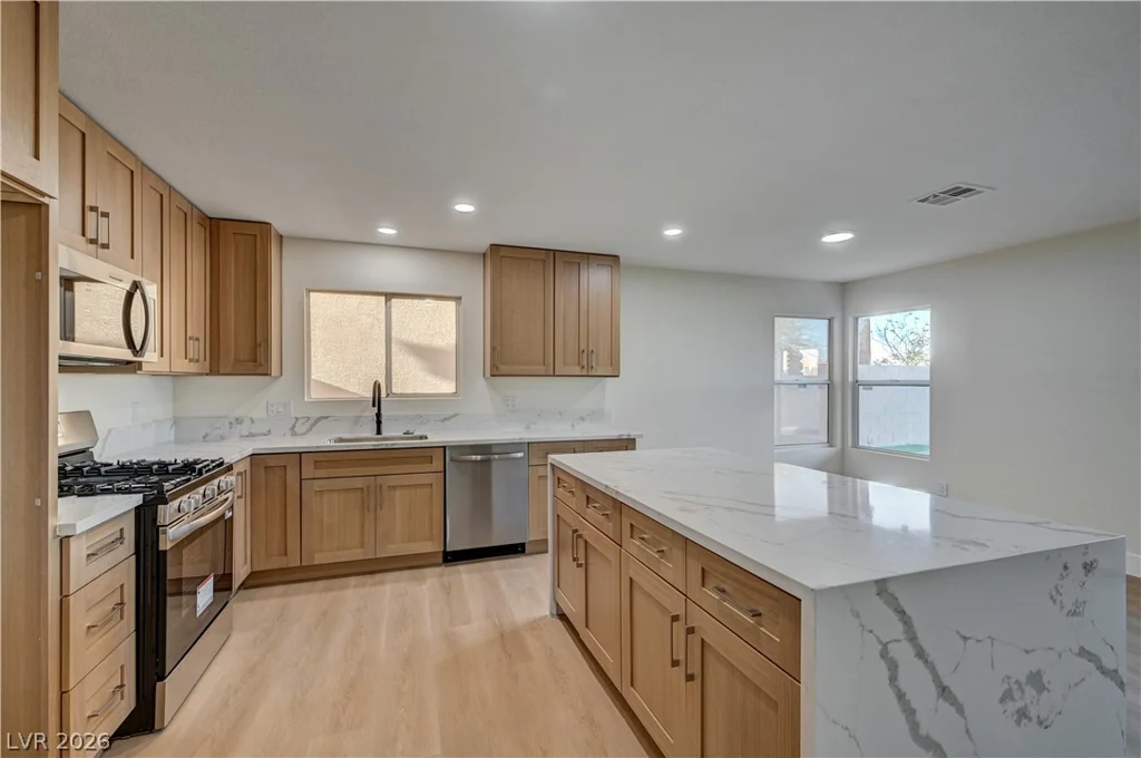 1600 Royal Canyon, Las Vegas, NV 89128