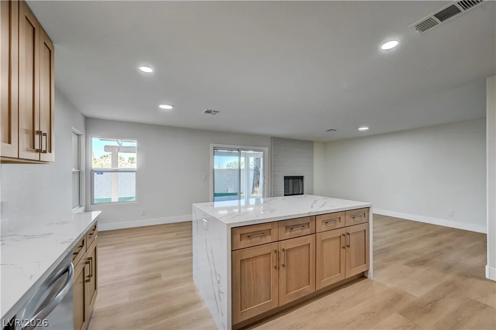 1600 Royal Canyon, Las Vegas, NV 89128