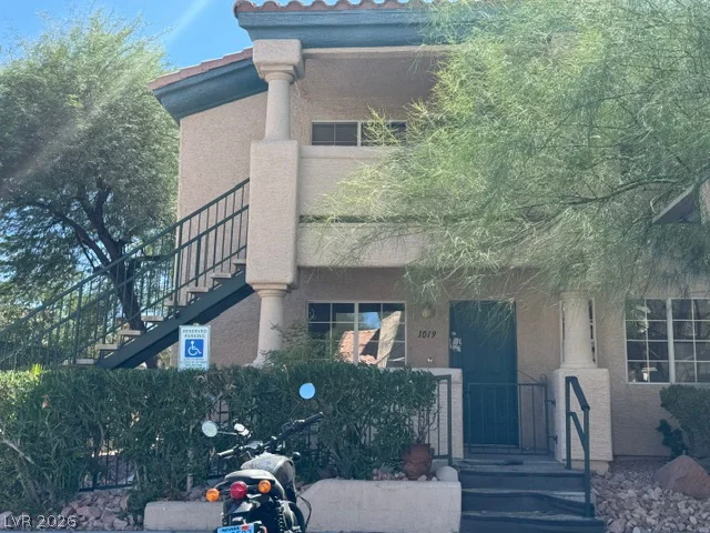 8410 Eldora, Las Vegas, NV 89117