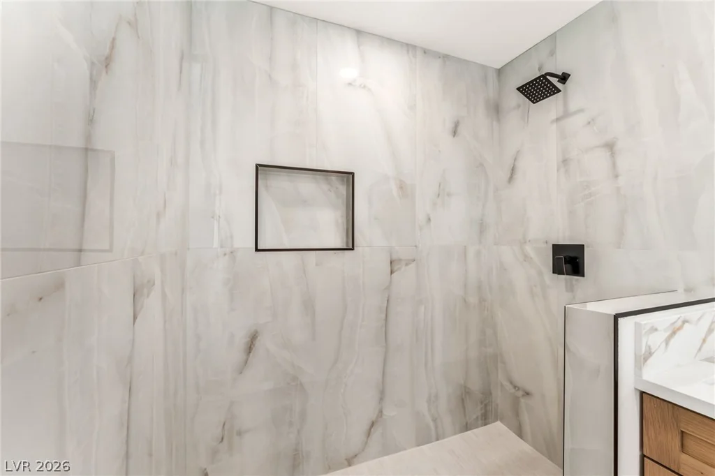 816 Antigua, Las Vegas, NV 89145